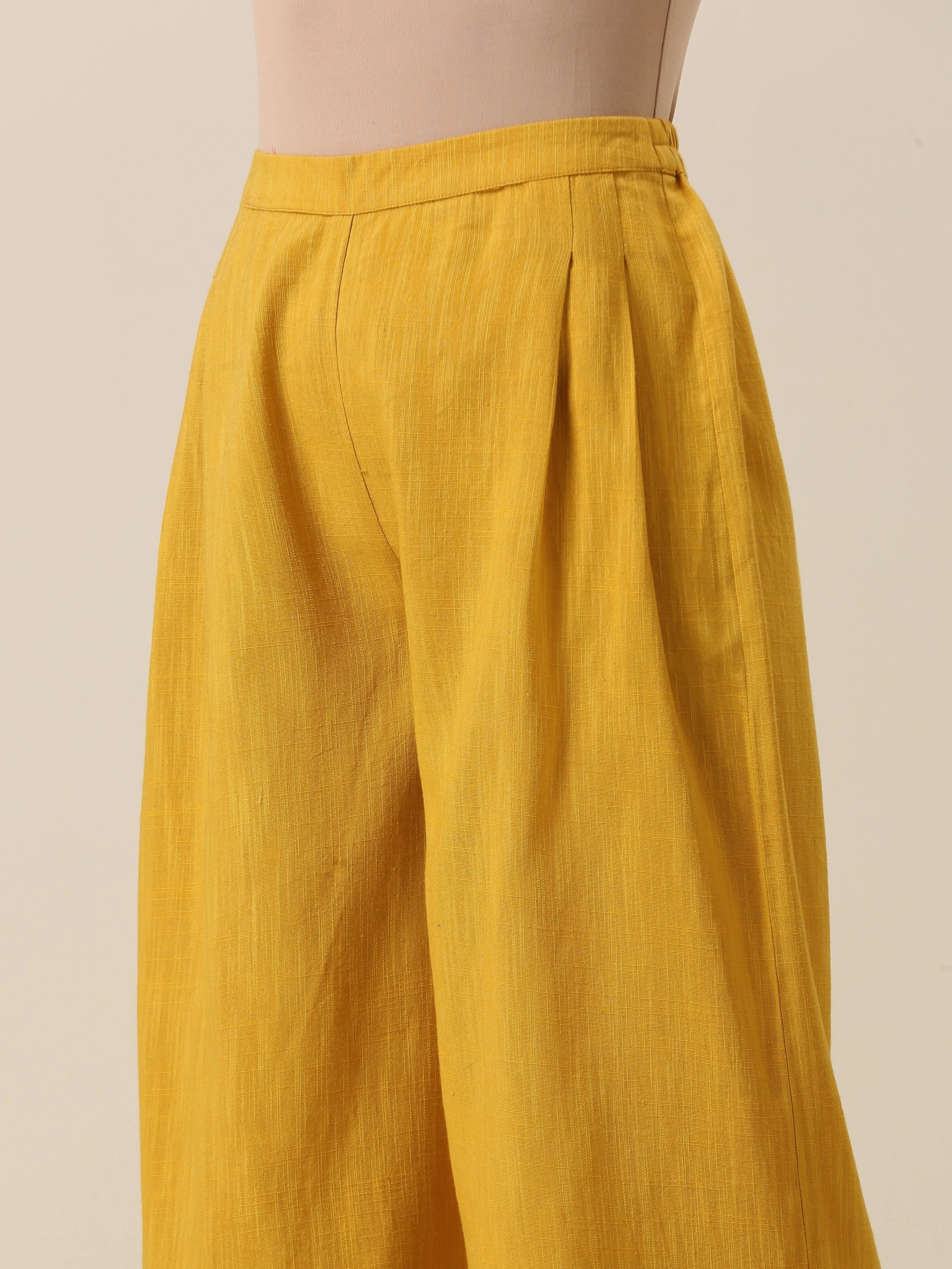 Mustard Yellow Slub Texture Sleevesless Jacket Pant Set