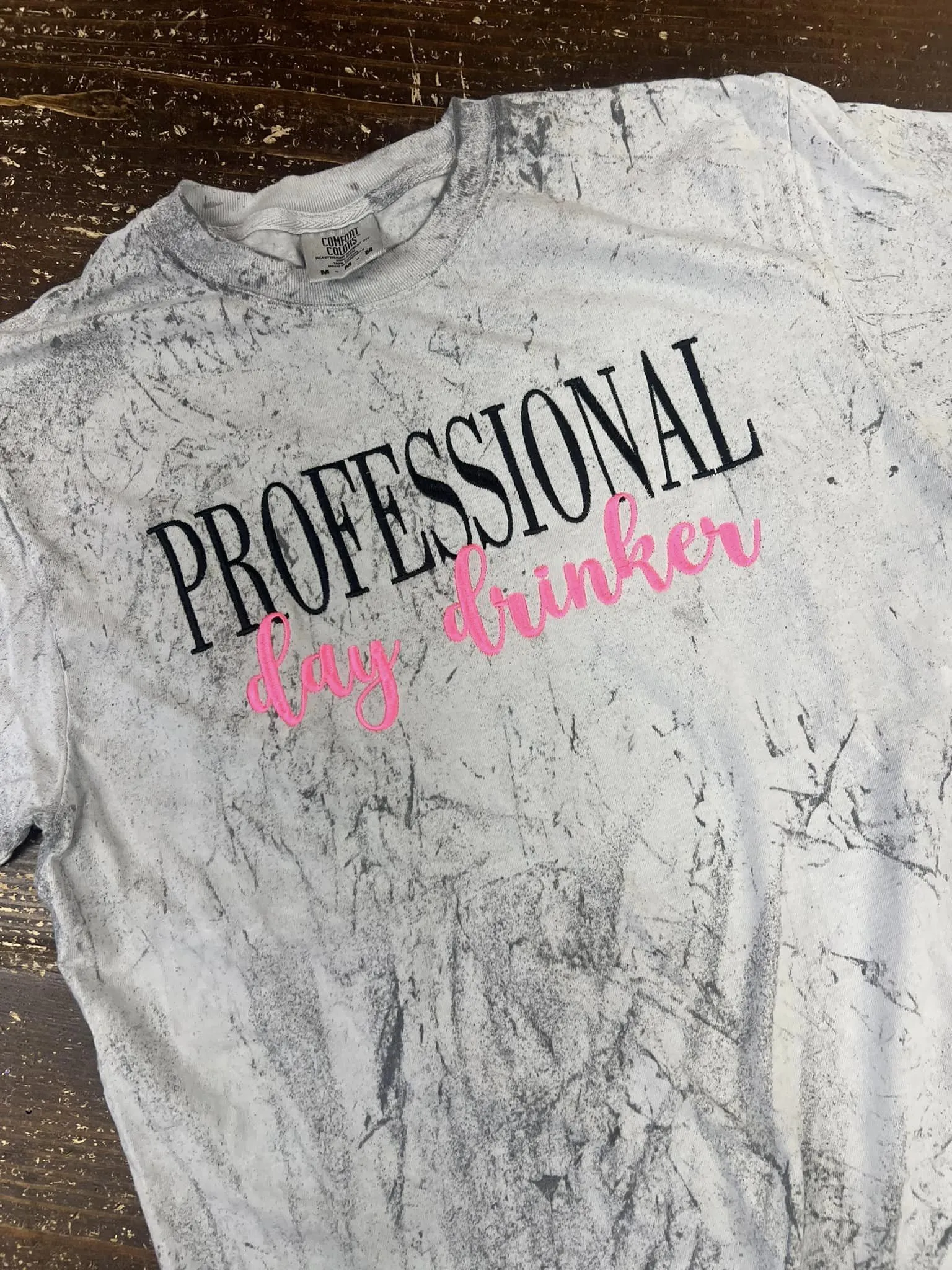 PROFESSIONAL day drinker embroidered tee